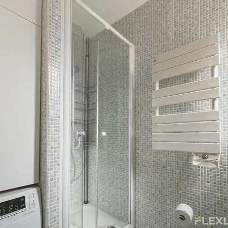 Flexliving - One Bedroom With Balcony -