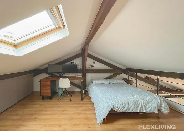 Flexliving - One Bedroom With Balcony - Апартаменты Париж